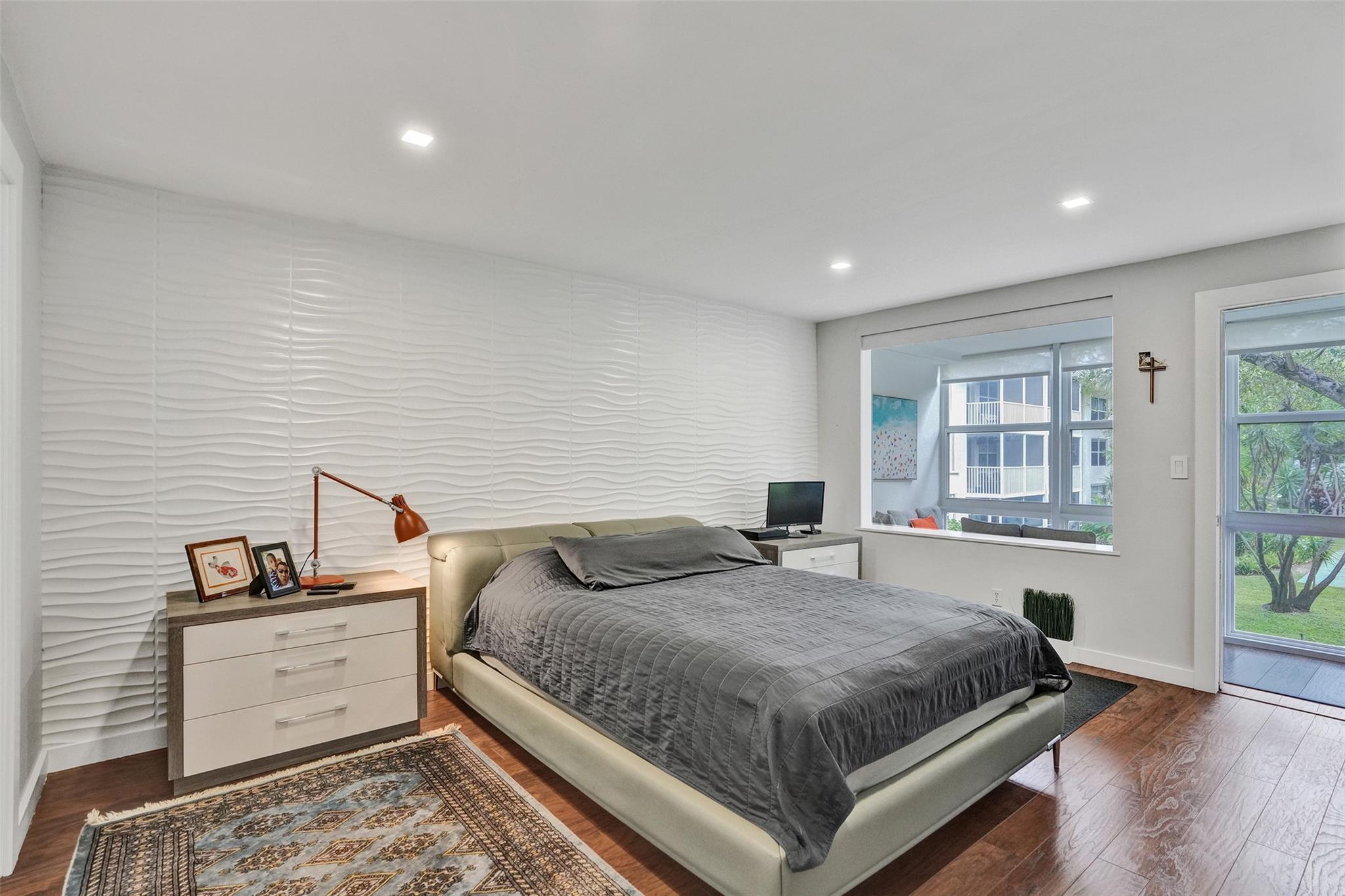 Kings Park Condominium - Residential