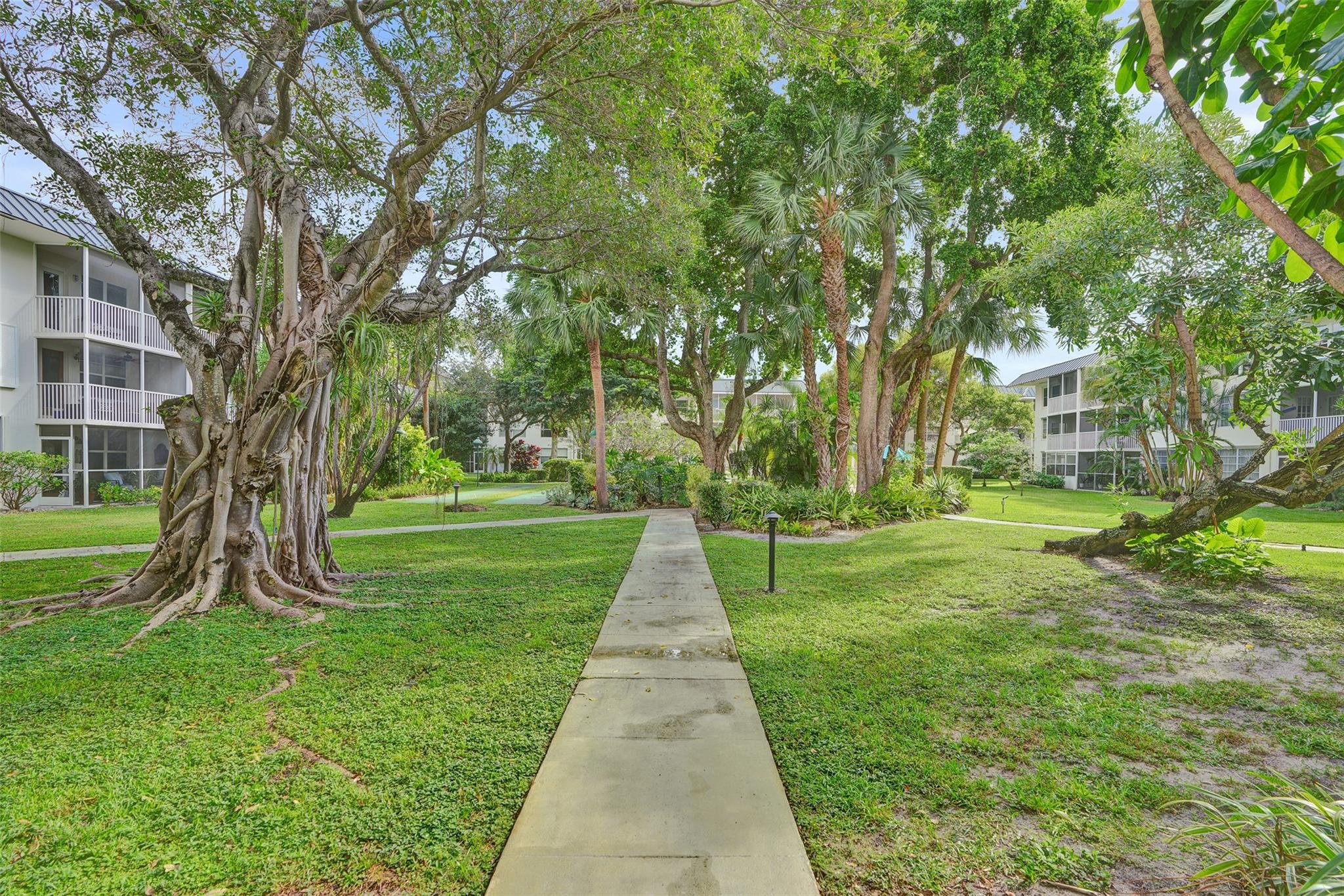 Kings Park Condominium - Residential