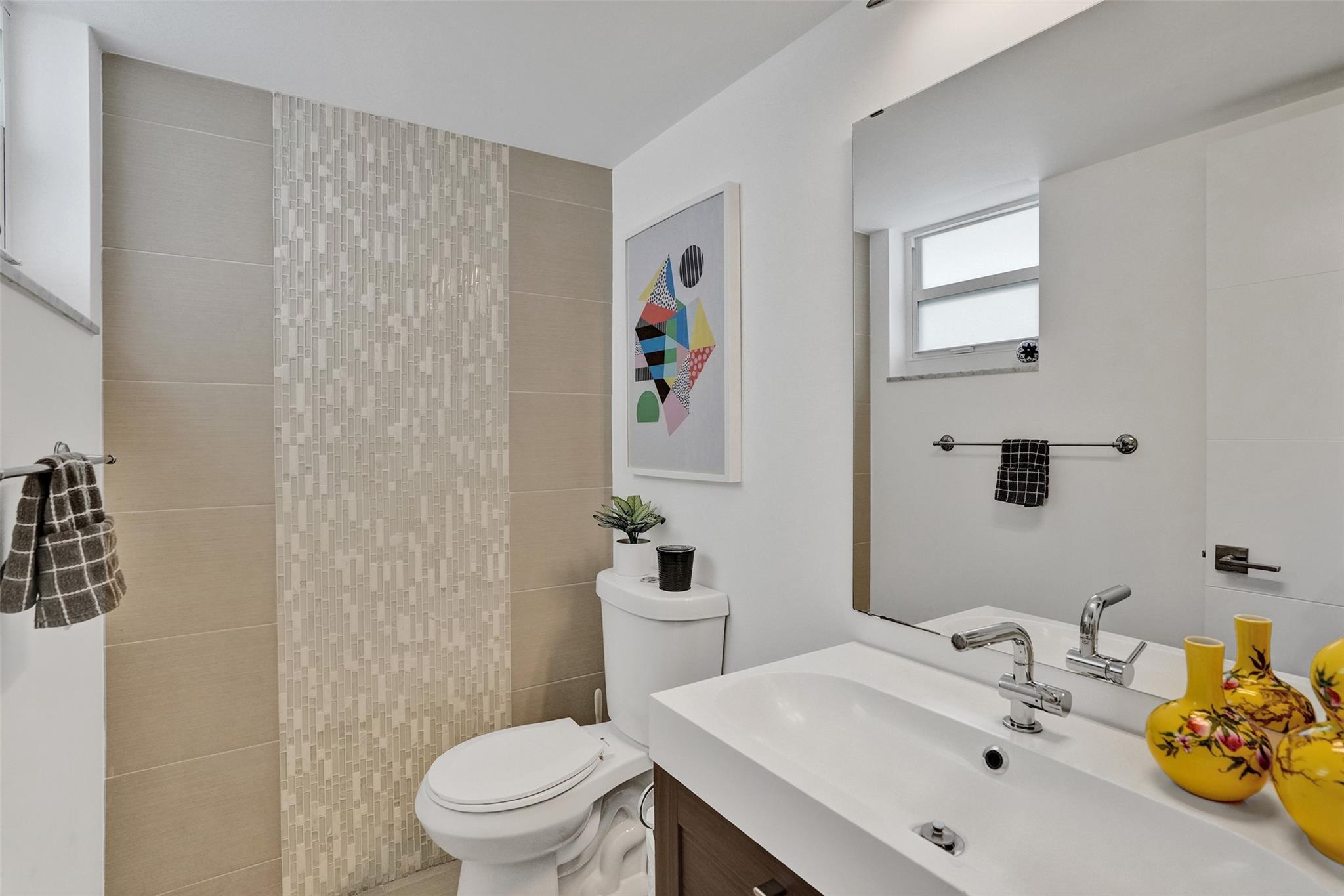 Kings Park Condominium - Residential