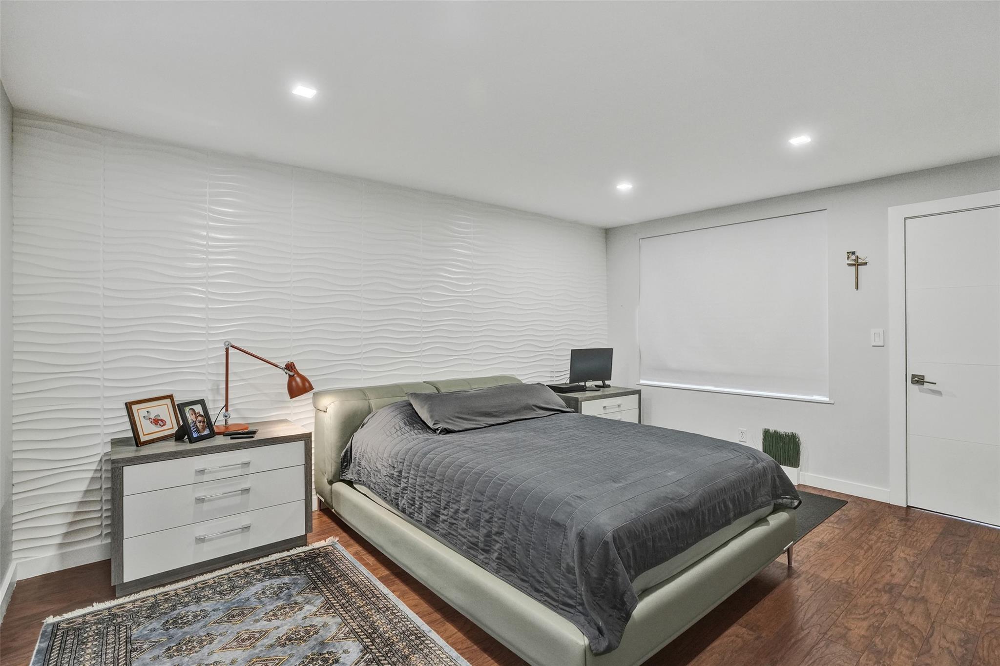 Kings Park Condominium - Residential