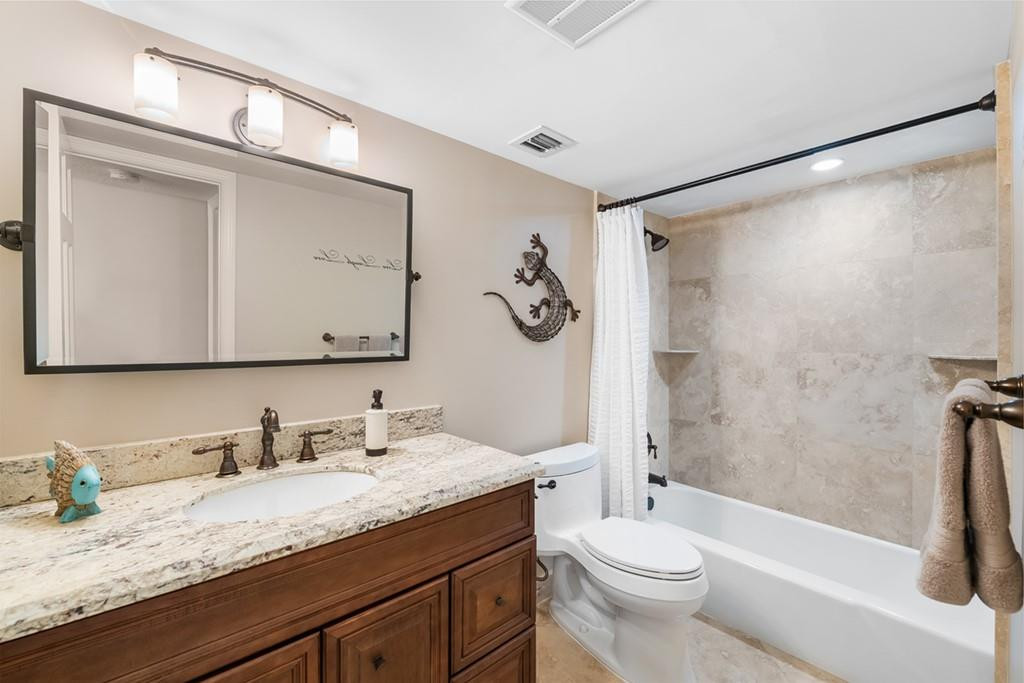 BAYSHORE TOWERS - Residential