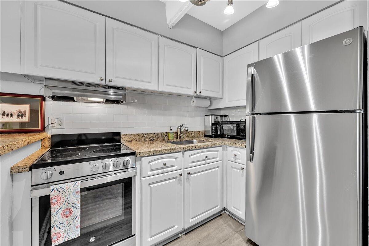MARVILLA CONDOMINIUM - Residential