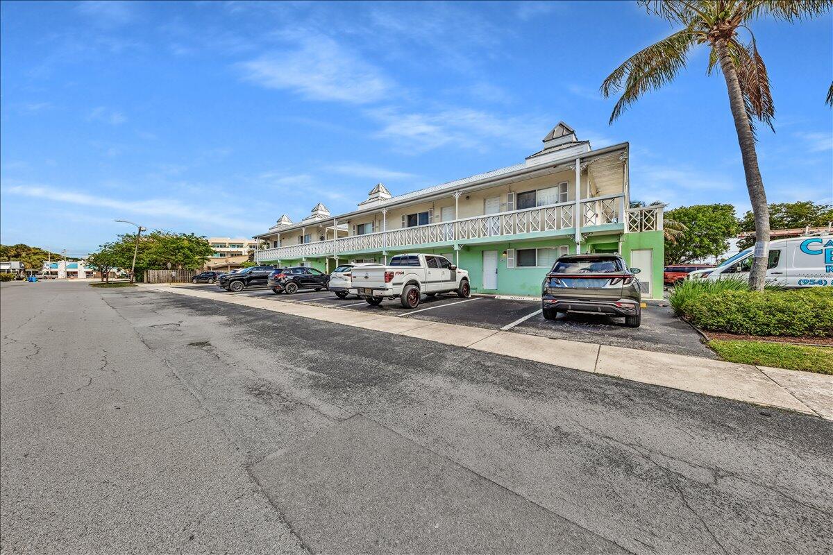 MARVILLA CONDOMINIUM - Residential