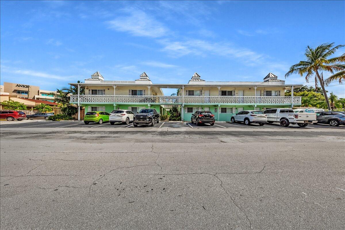 MARVILLA CONDOMINIUM - Residential