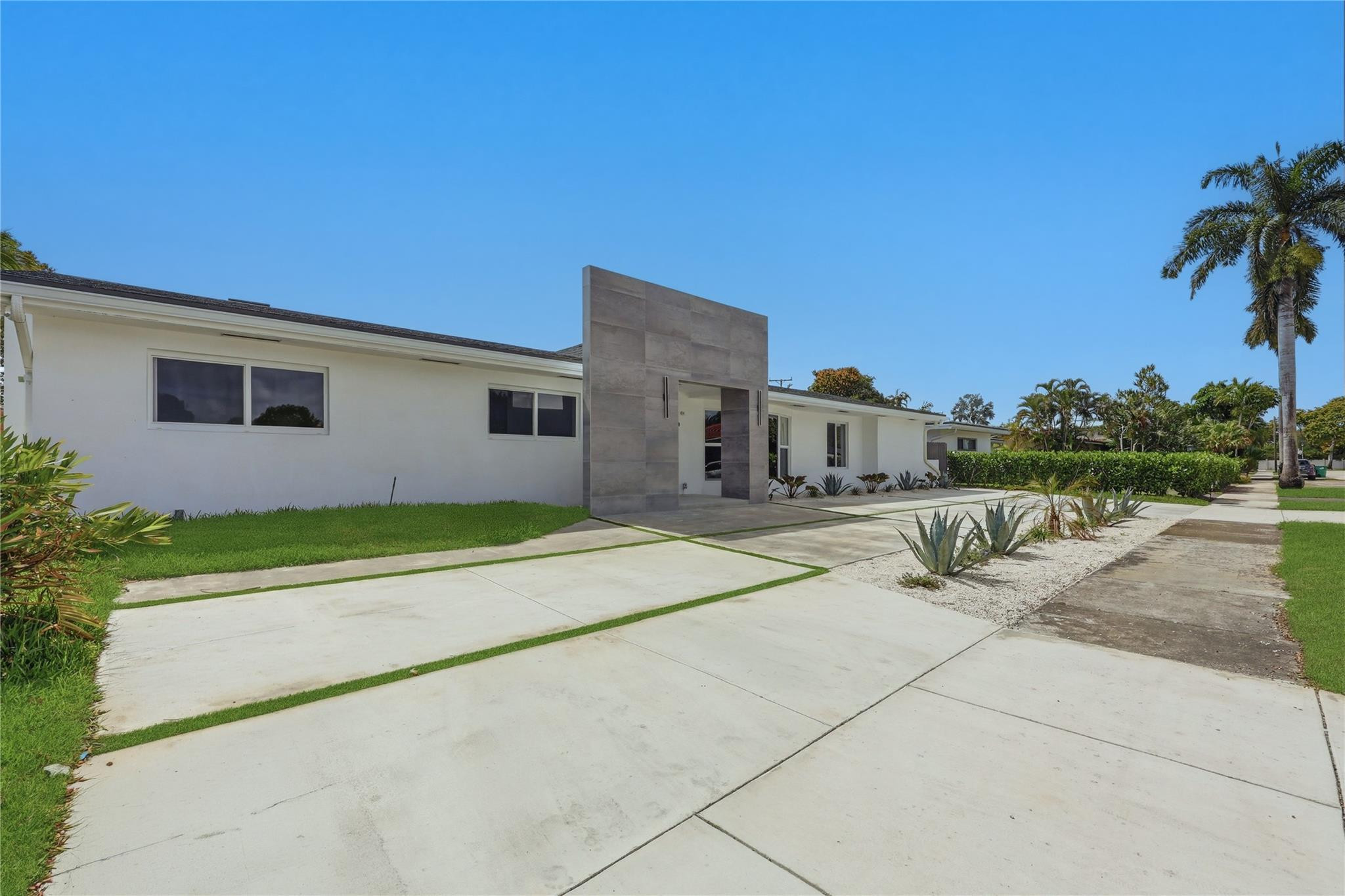 1850 NE 197th Terrace