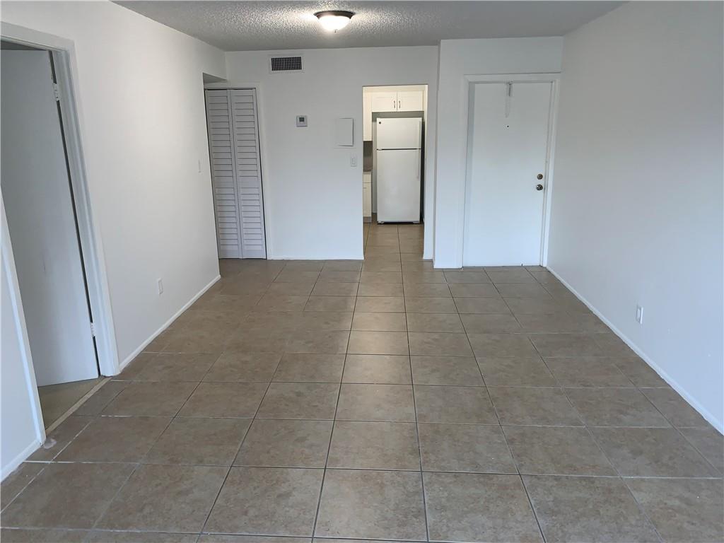 CRYSTAL HILLS - Residential