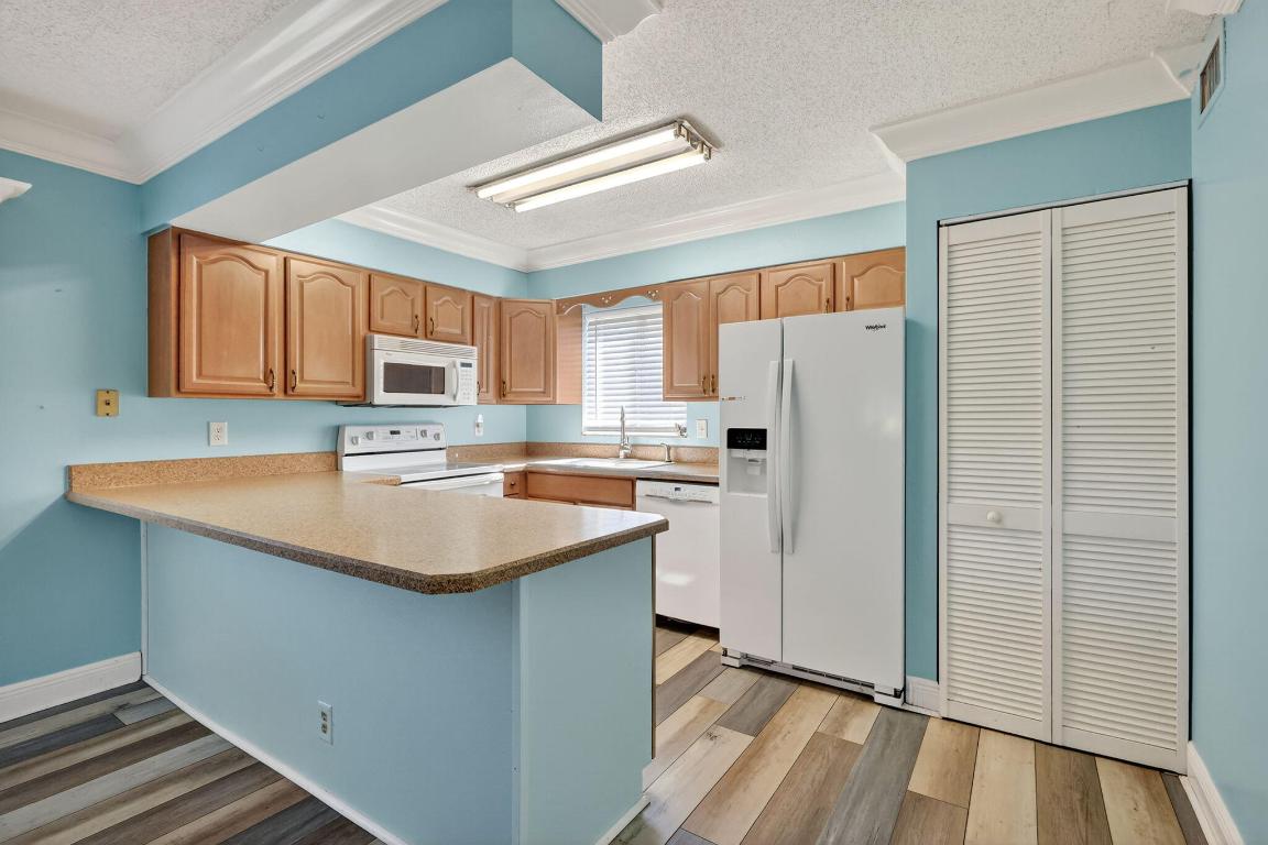 THE FOUNTAINS - Residential