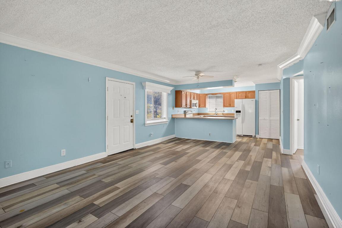 THE FOUNTAINS - Residential