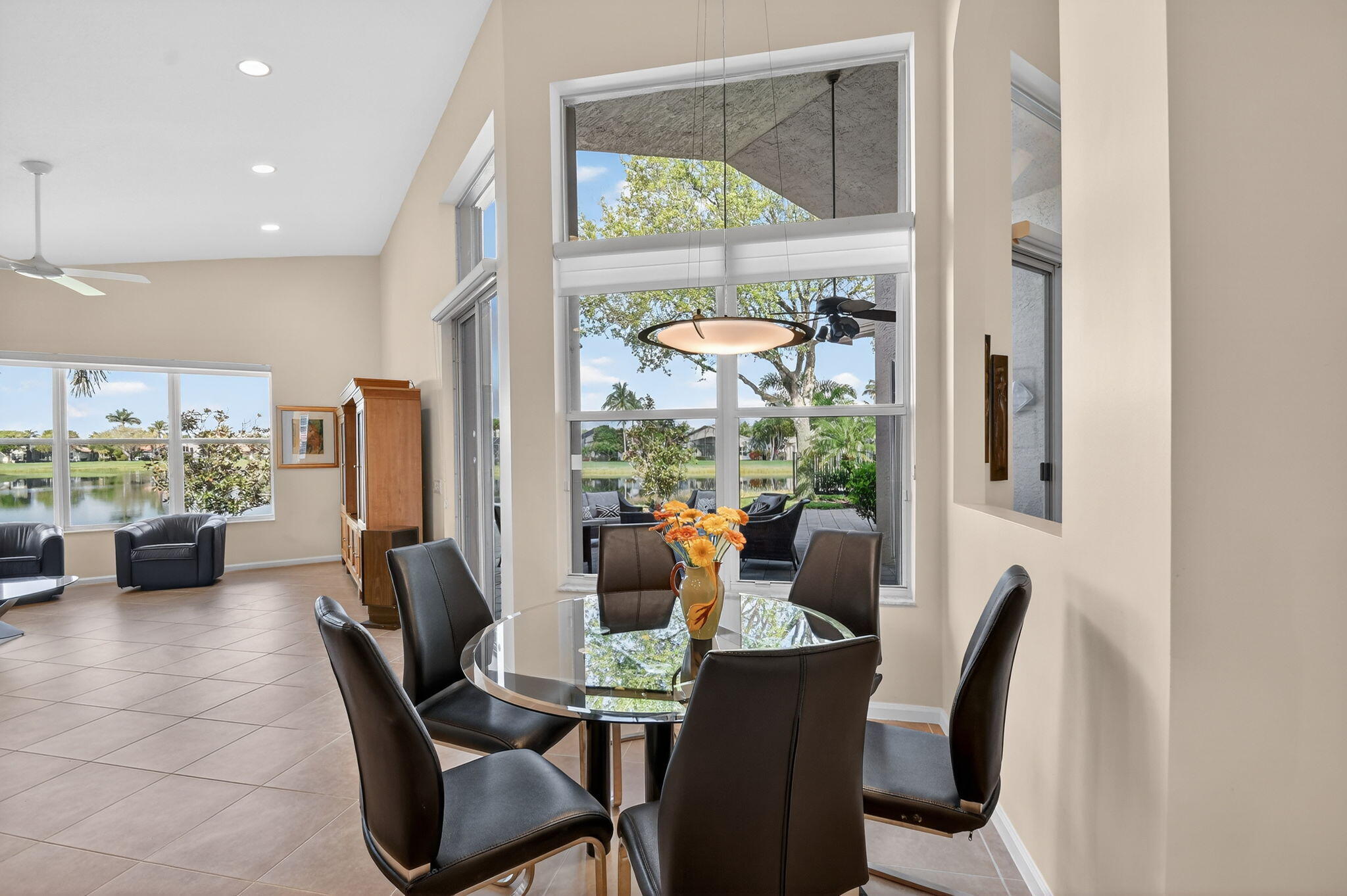 VALENCIA PALMS 1 - Residential