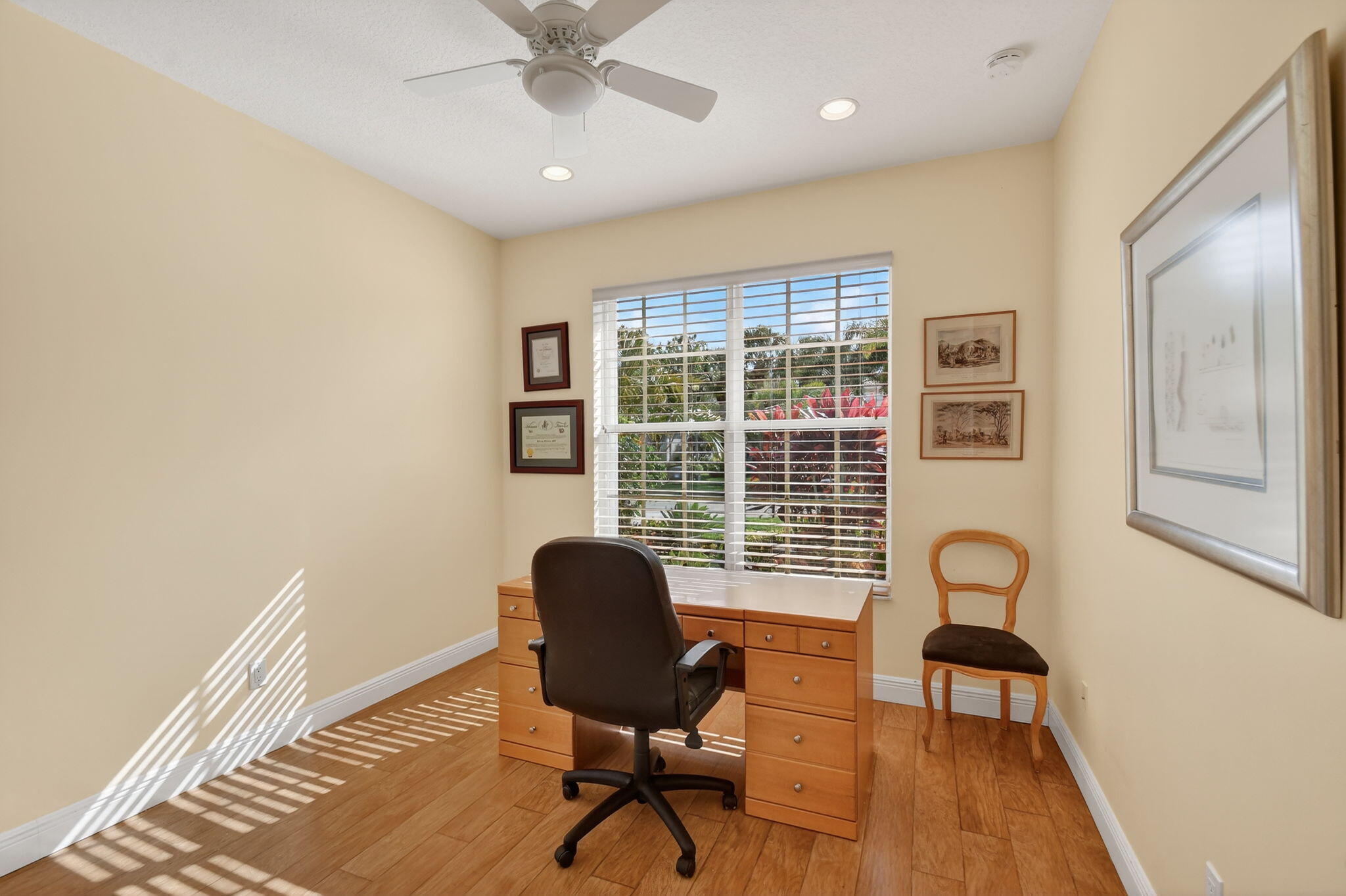 VALENCIA PALMS 1 - Residential