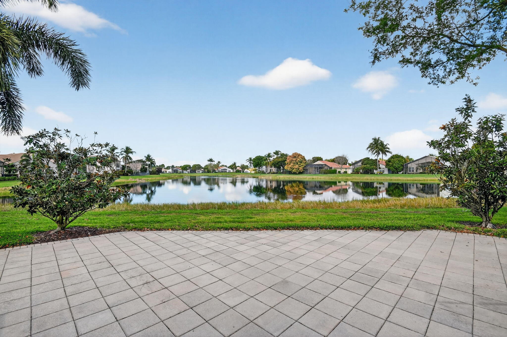 VALENCIA PALMS 1 - Residential