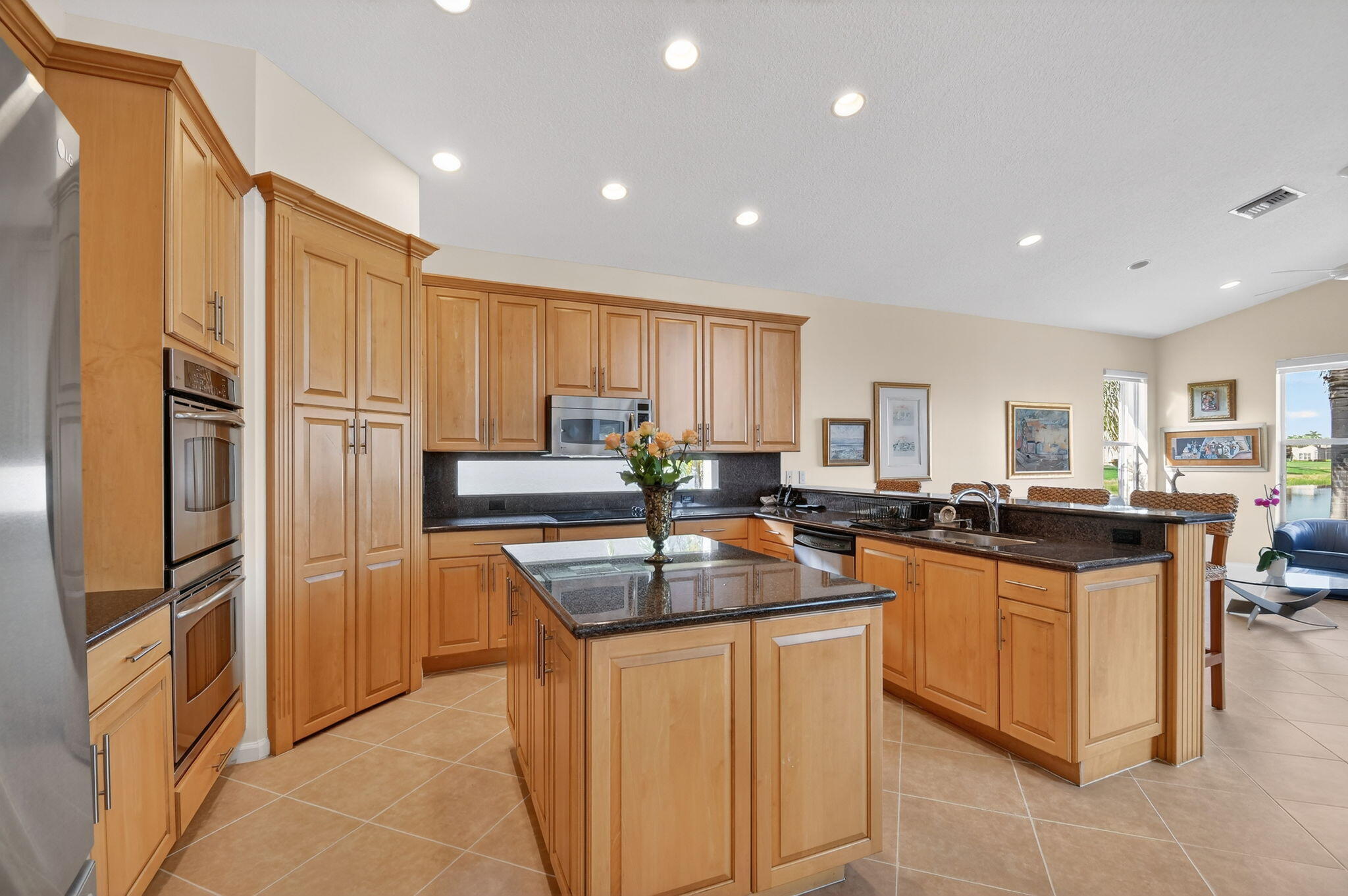 VALENCIA PALMS 1 - Residential