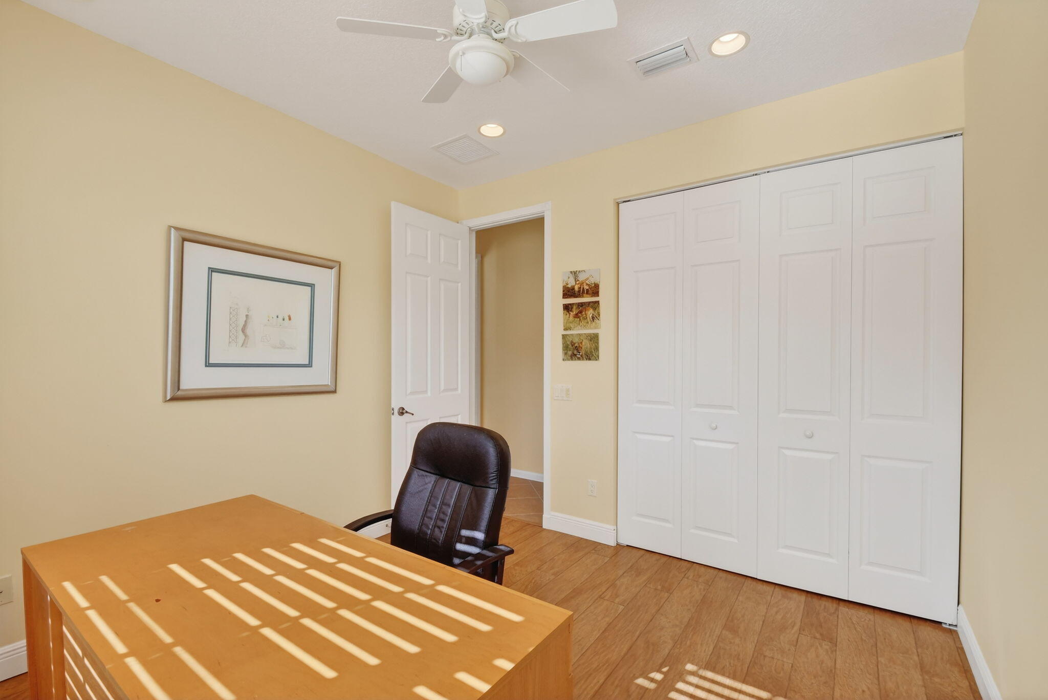 VALENCIA PALMS 1 - Residential