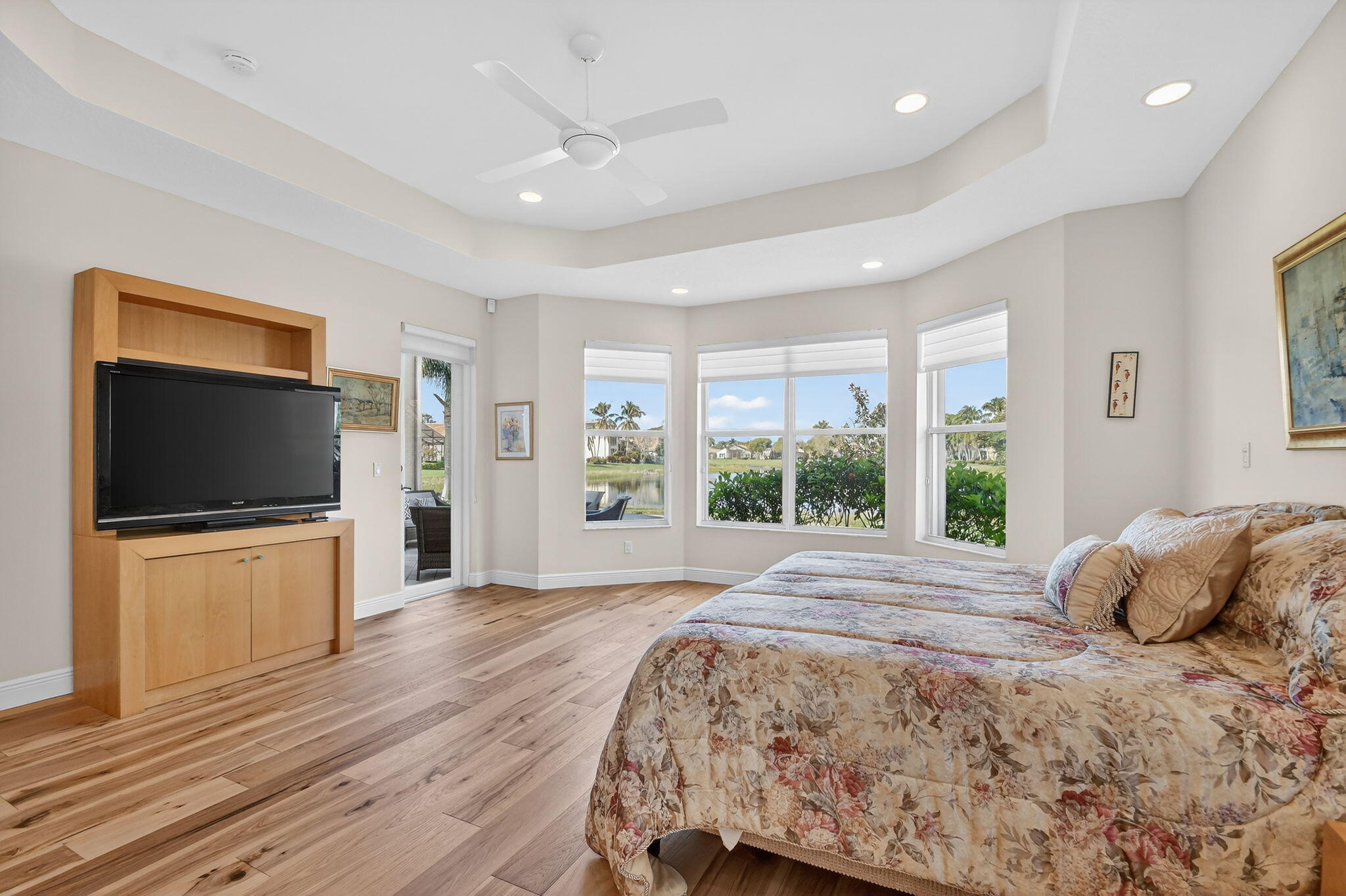 VALENCIA PALMS 1 - Residential