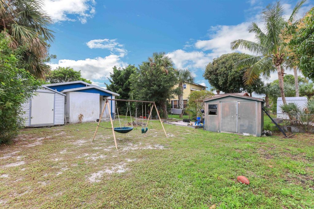 Photo of 8493 SE Date Street, Hobe Sound, FL 33455 (MLS # R10946395)