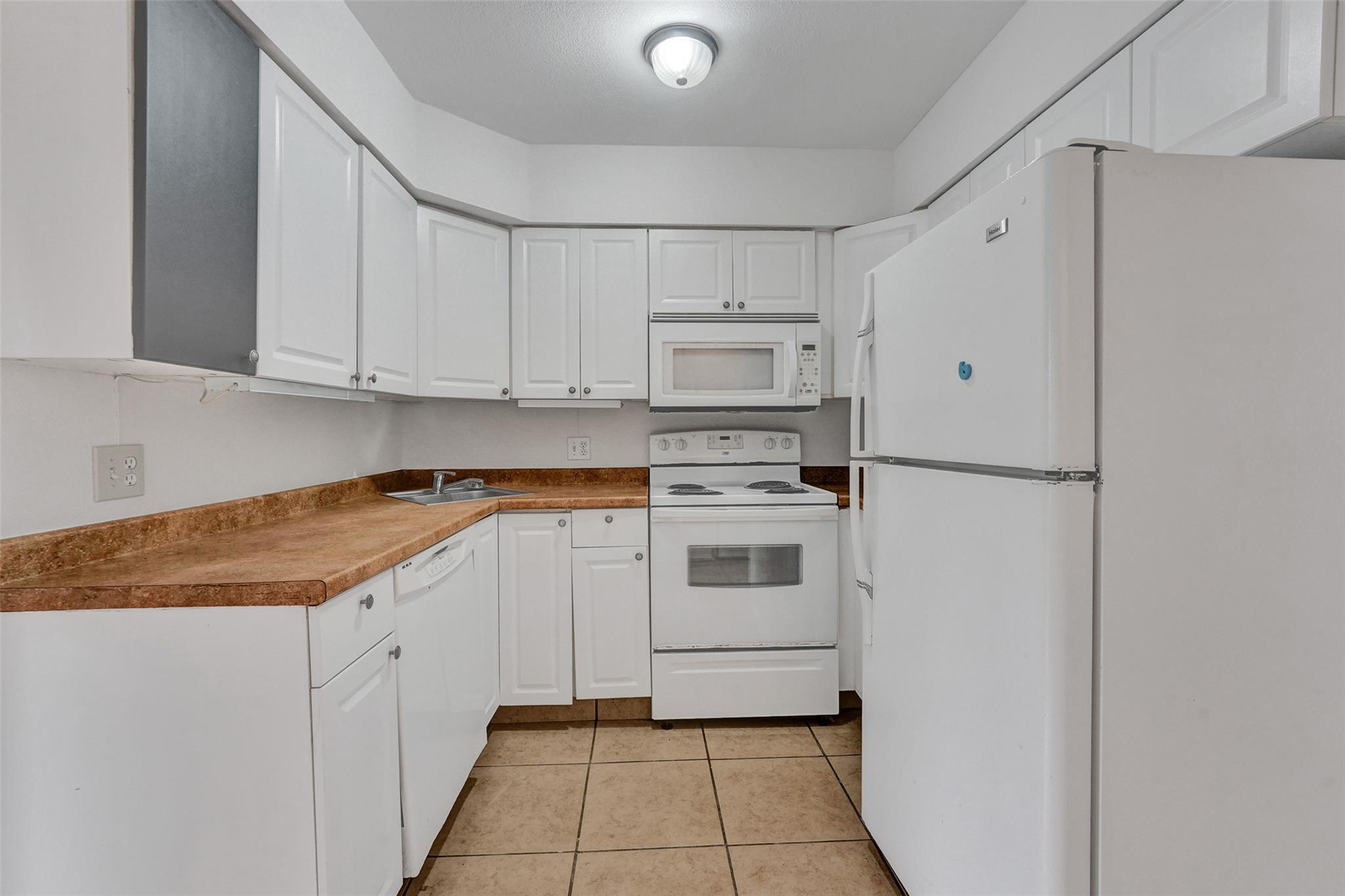 Wimbledon at Jacaranda - Residential