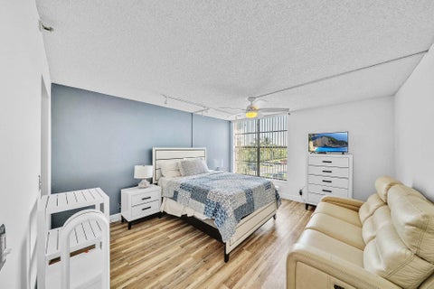Tiny photo for 17 Royal Palm Way #3010, Boca Raton, FL 33432 (MLS # B26030466)