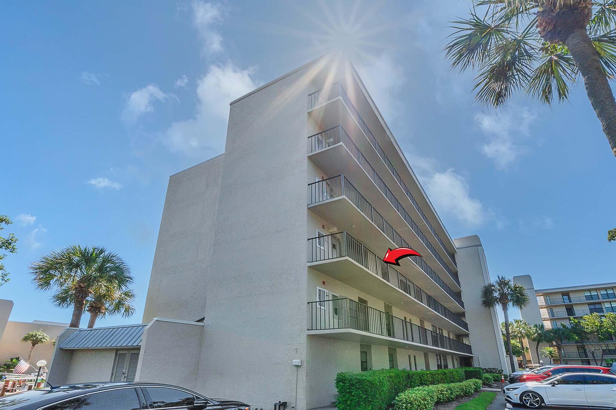 17 Royal Palm Way 3010