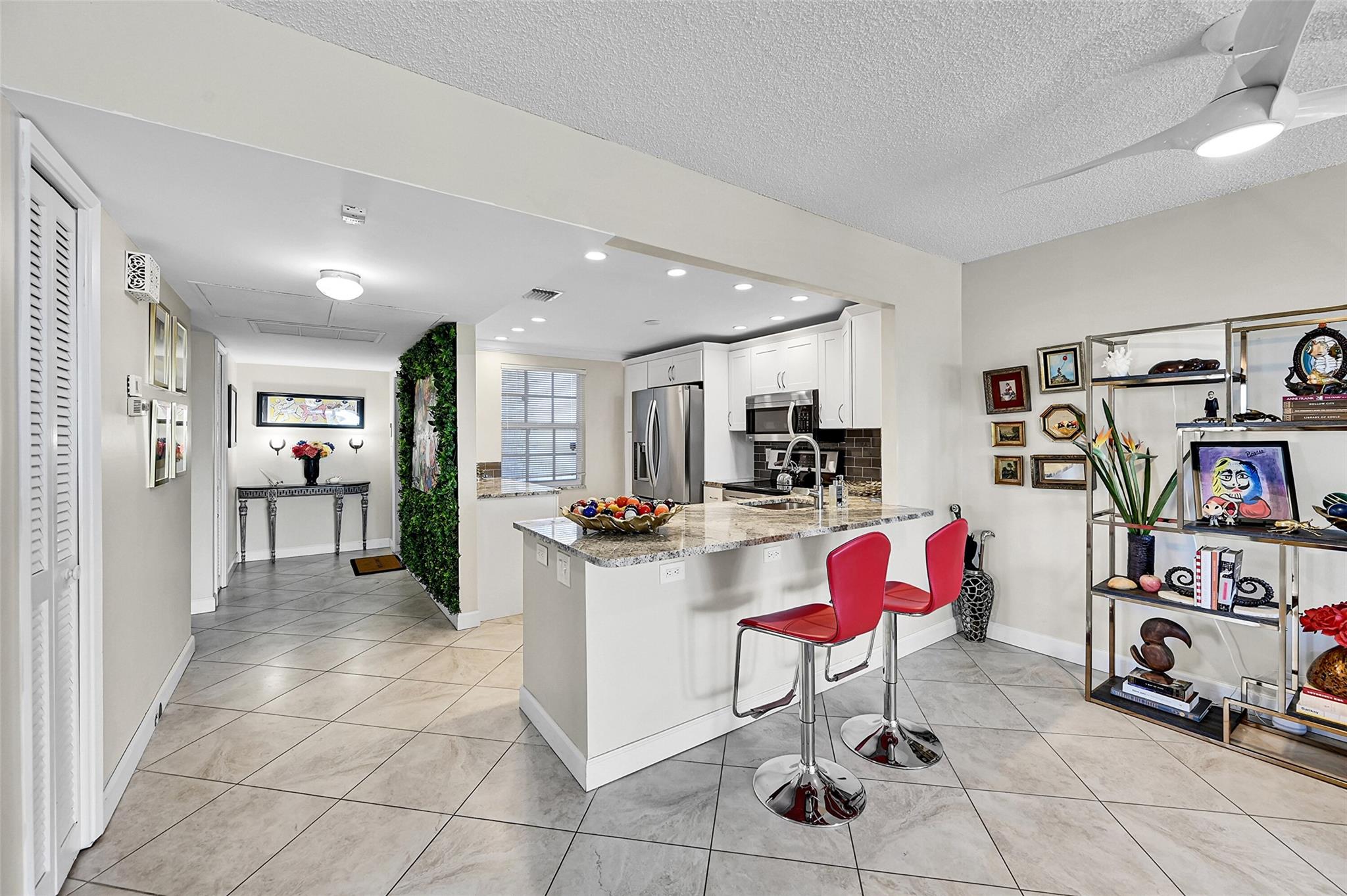 605 Oaks Drive 701