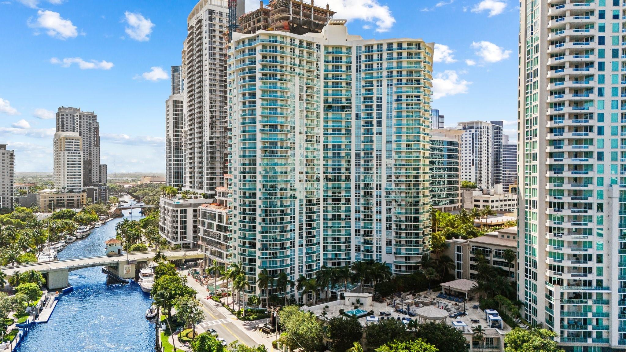 347 N New River Dr 602