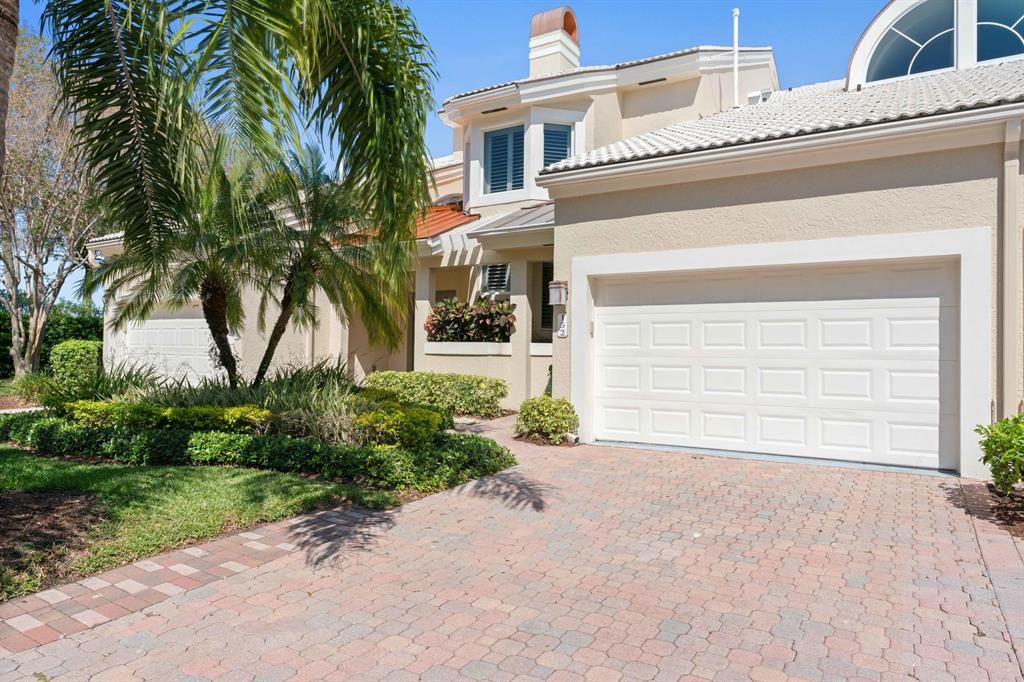 Photo of 152 Eagle Drive, Jupiter, FL 33477 (MLS # R10707201)