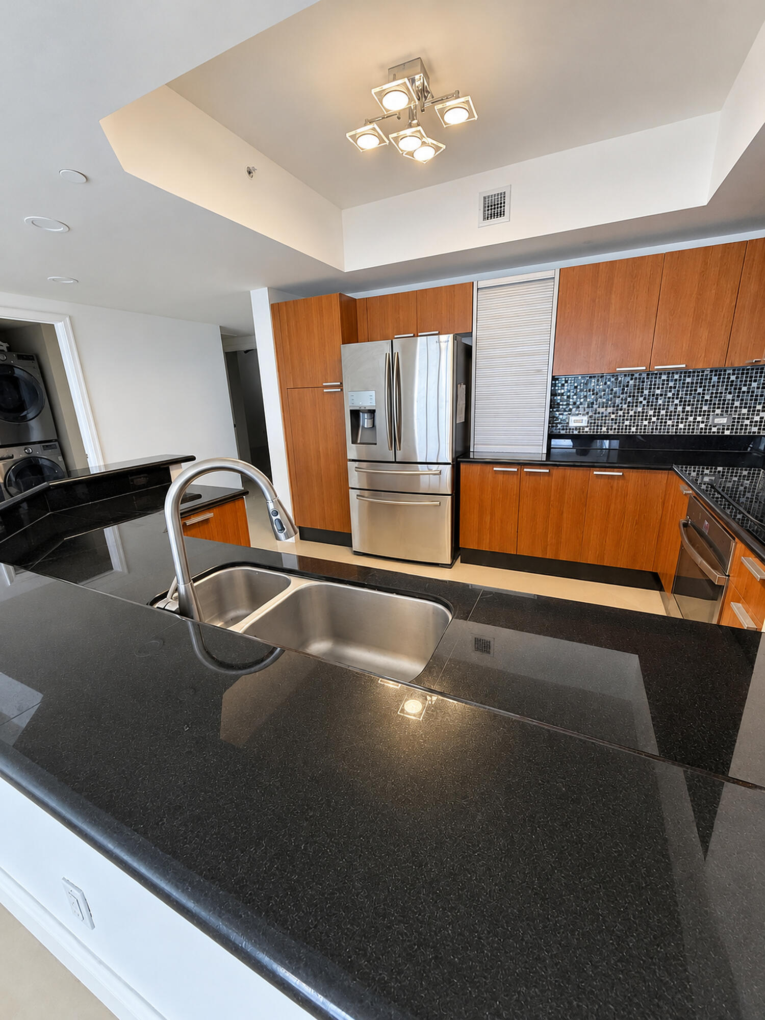 2640 LAKE SHORE Drive 1711