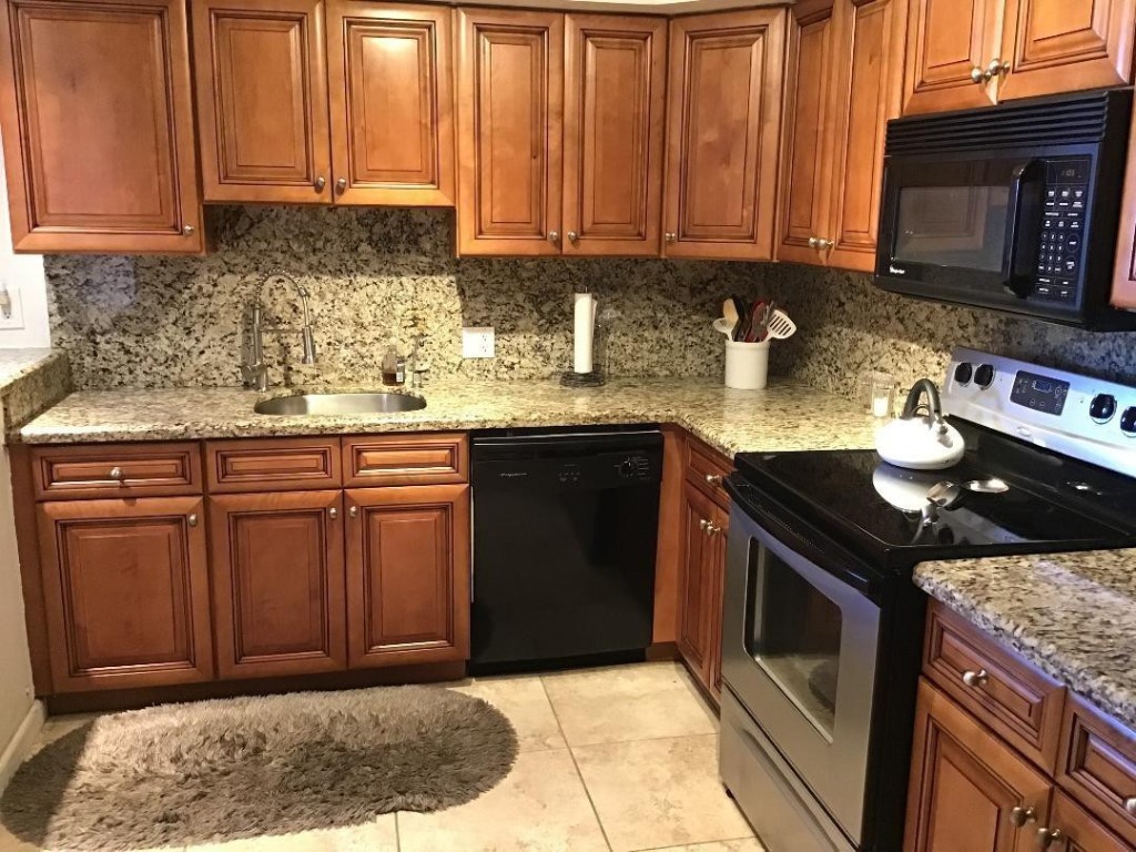 2940 N Course Drive 608