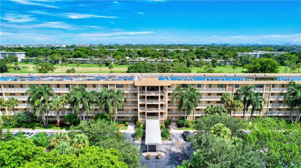 Photo of 804 Cypress Grove Lane #409, Pompano Beach, FL 33069 (MLS # F10301797)
