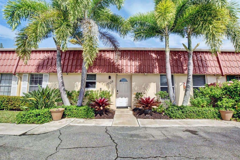 Photo of 772 Nantucket Circle Cir #B, Lake Worth Beach, FL 33467 (MLS # R10694859)