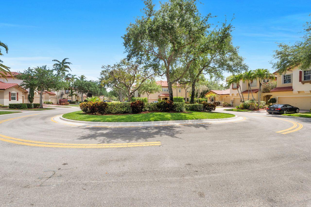 HERON BAY SOUTH - Residential