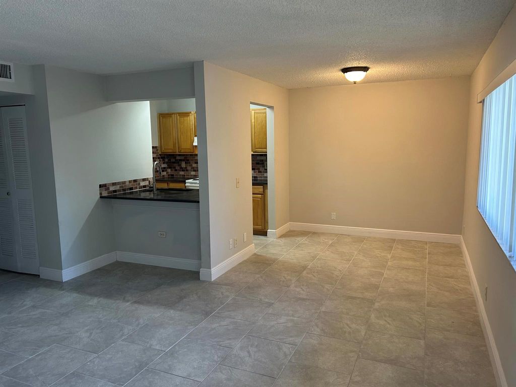 Photo of 813 Meadows Circle #813, Boynton Beach, FL 33436 (MLS # R11069928)