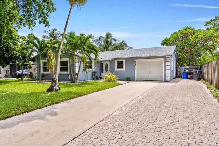Photo 1 of 44 — 3409 Wry, Lake Worth, FL 33467