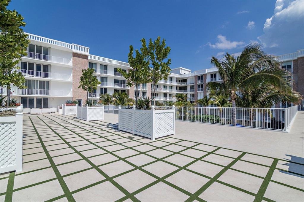 WINTHROP HOUSE COND DECL. - Residential