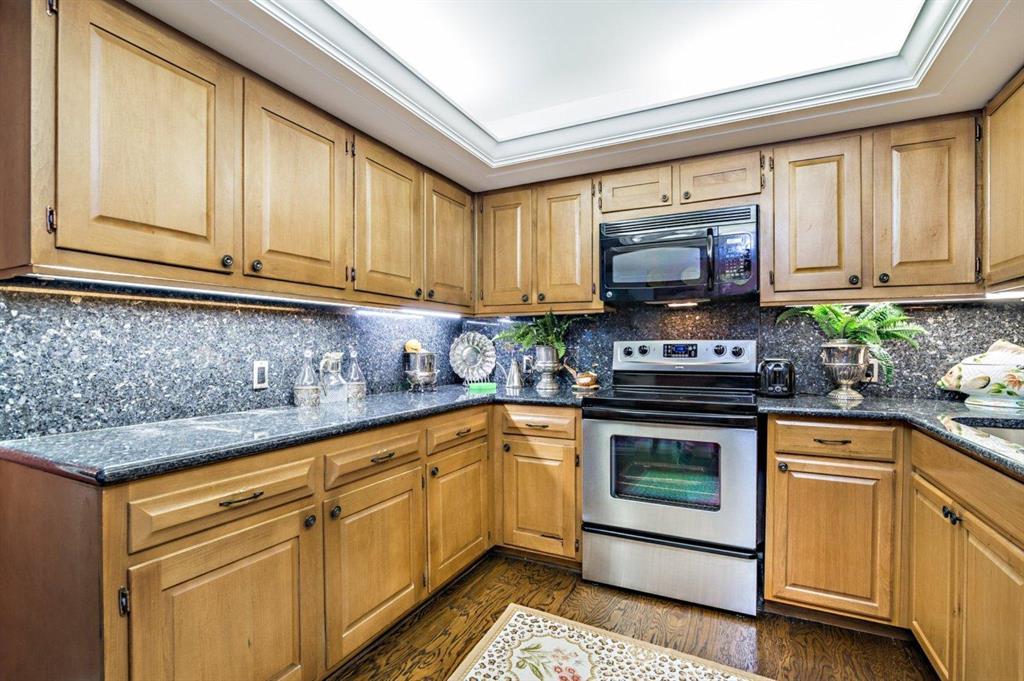 WINTHROP HOUSE COND DECL. - Residential