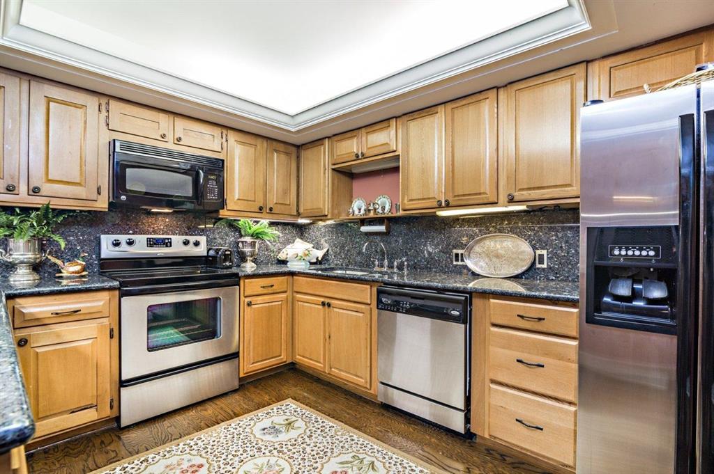 WINTHROP HOUSE COND DECL. - Residential