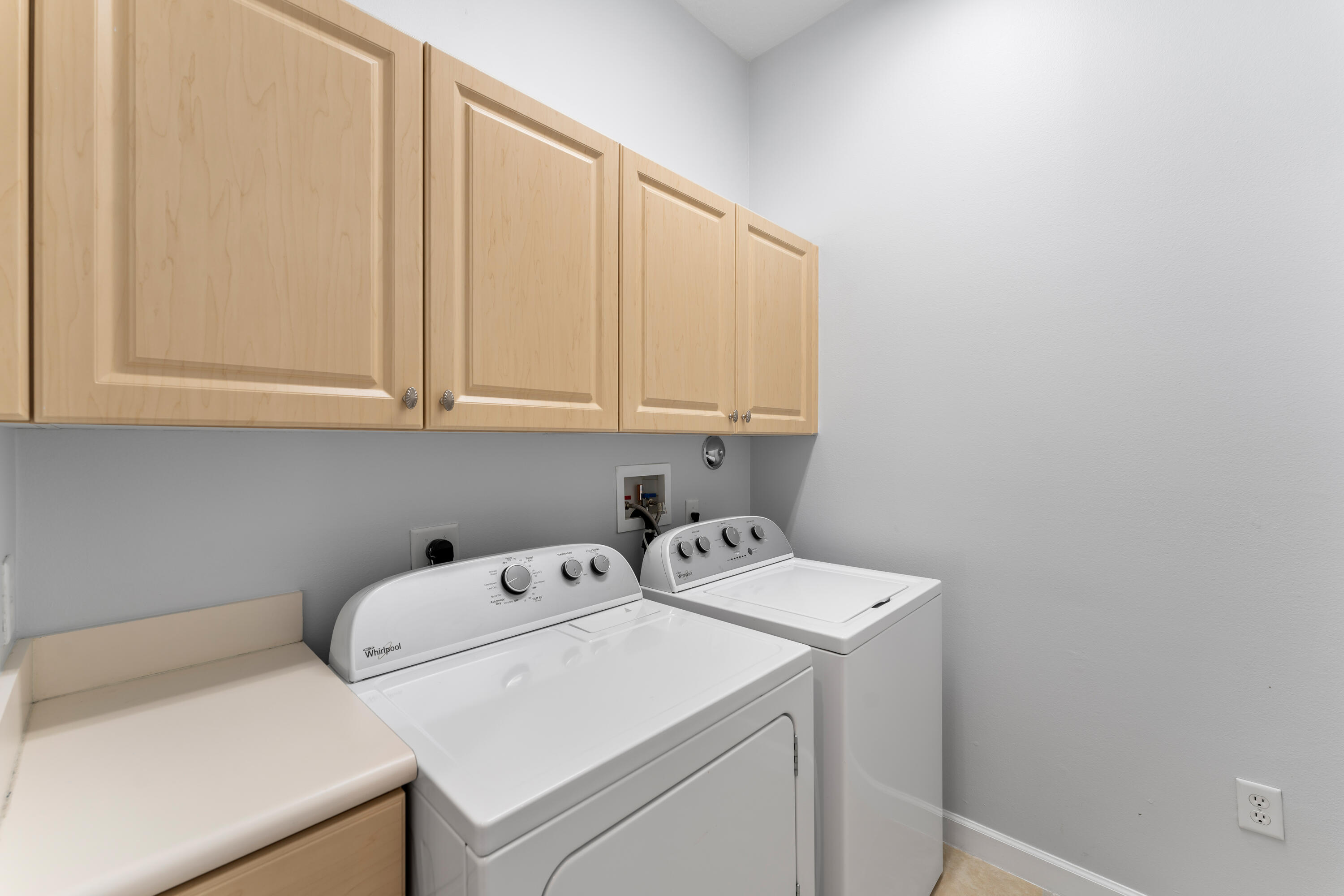 HARBOUR OAKS - Residential