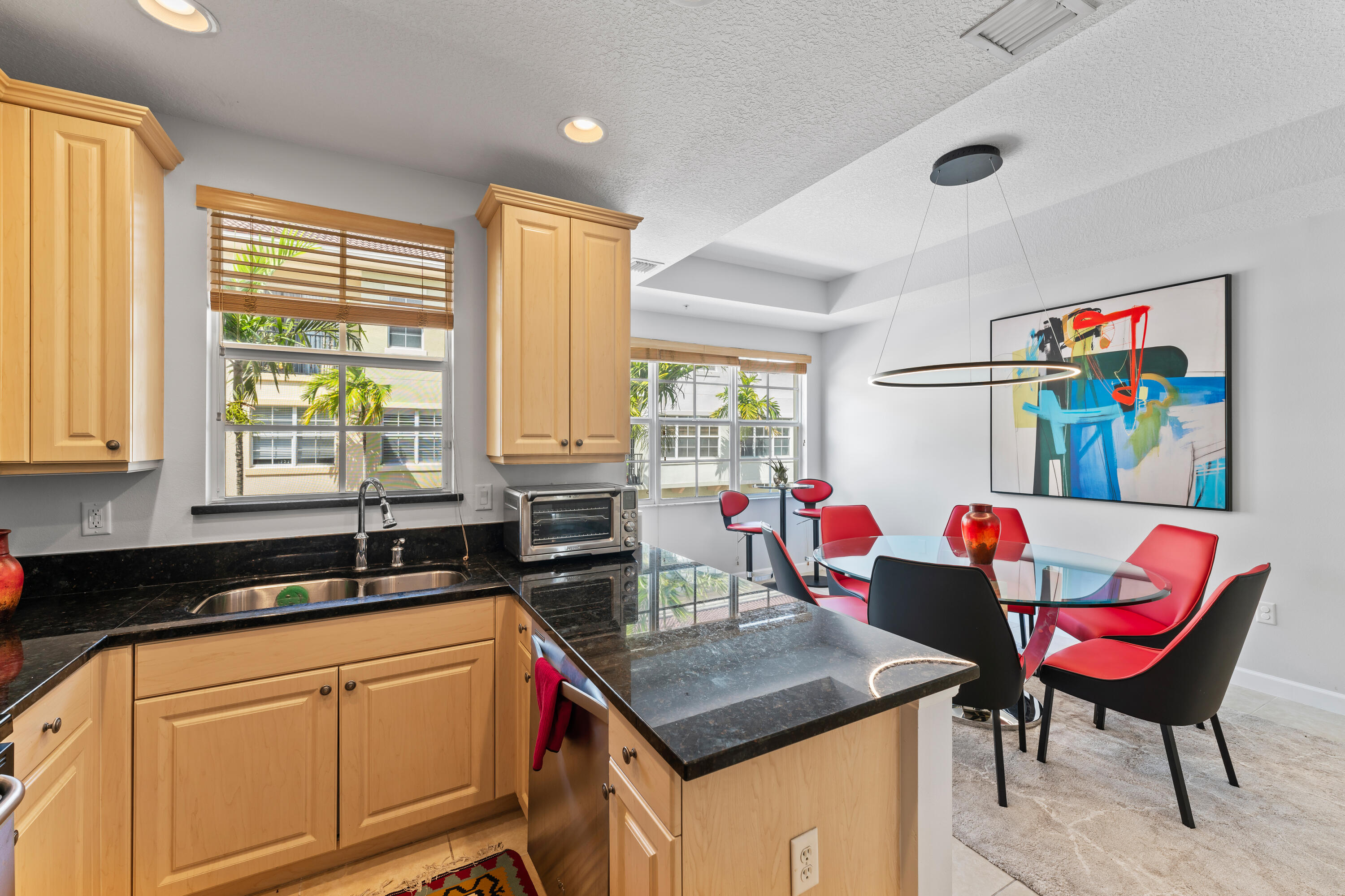 HARBOUR OAKS - Residential