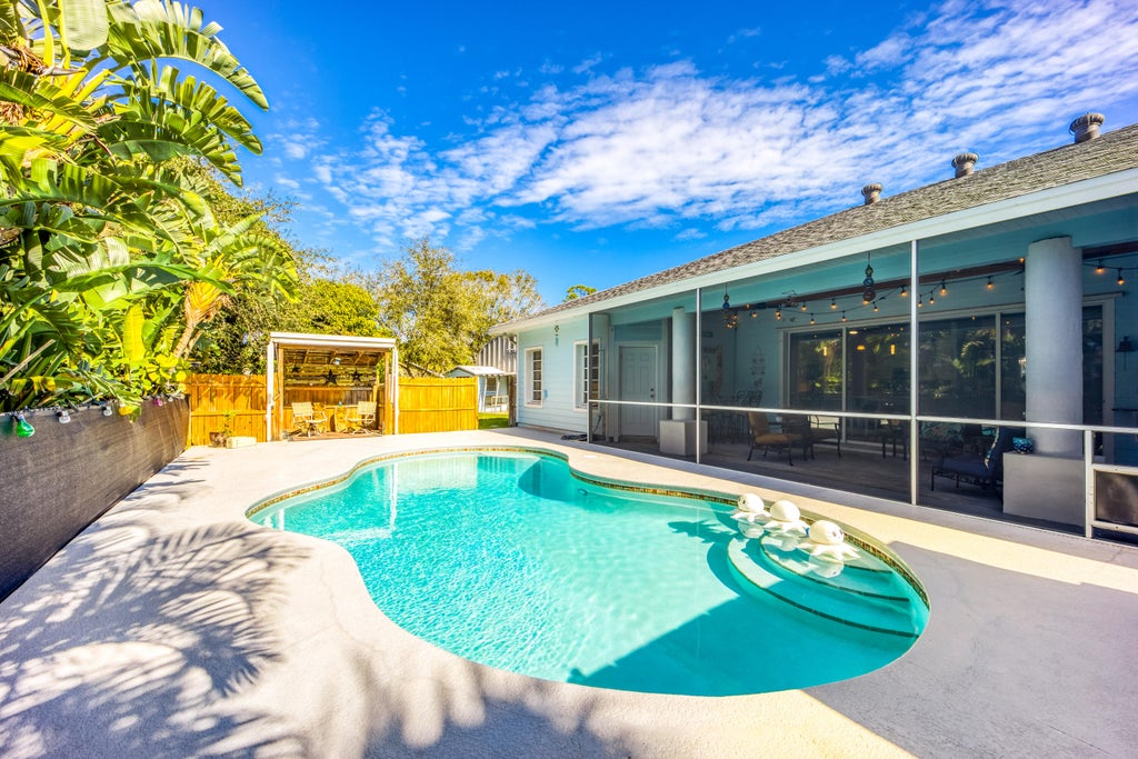Photo of 5901 Bamboo Drive, Fort Pierce, FL 34982 (MLS # R11053194)