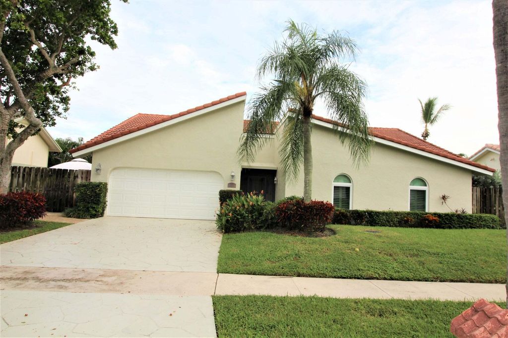 Photo of 375 Sequoia Lane, Boca Raton, FL 33487 (MLS # B26010176)