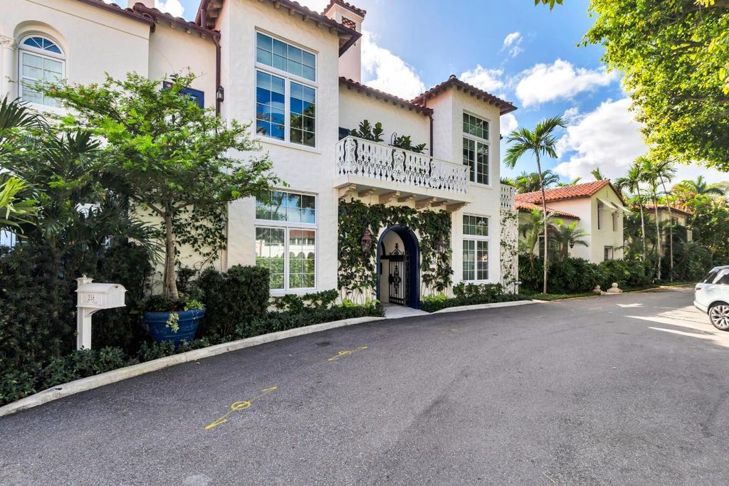 Photo of 236 Phipps Plz #201, Palm Beach, FL 33480 (MLS # R11151863)