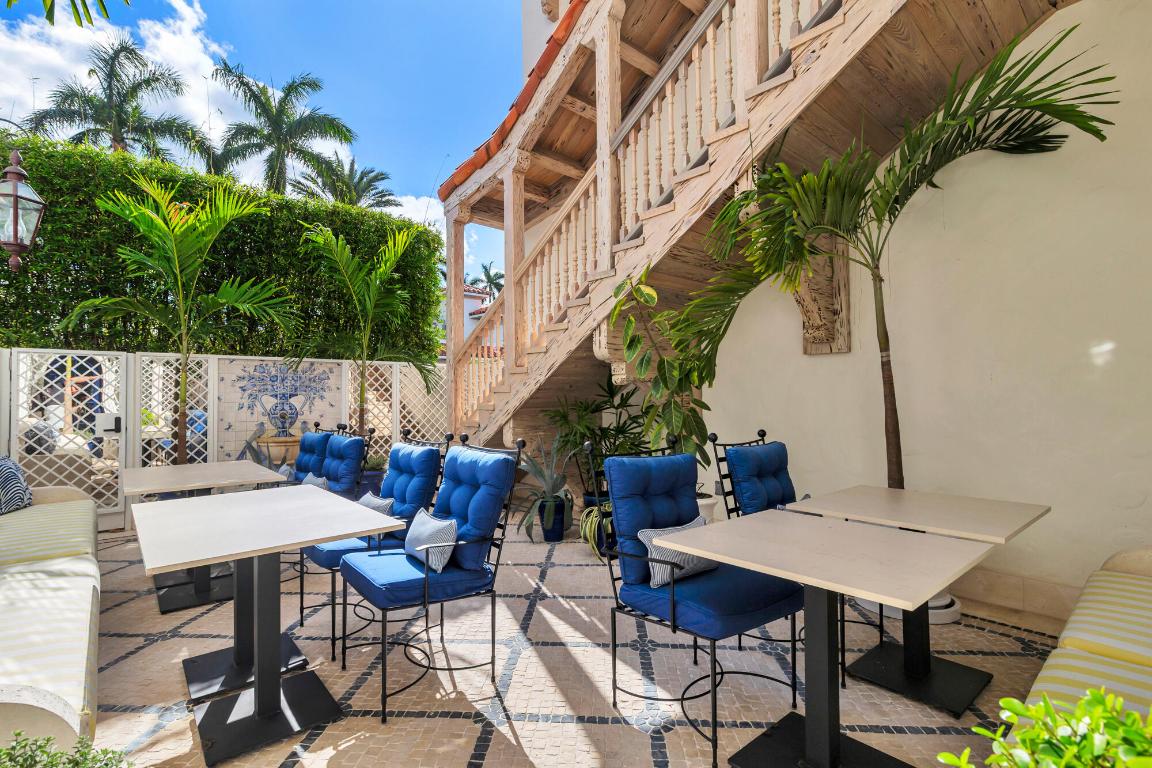 PELICAN LODGE CONDO - Residential