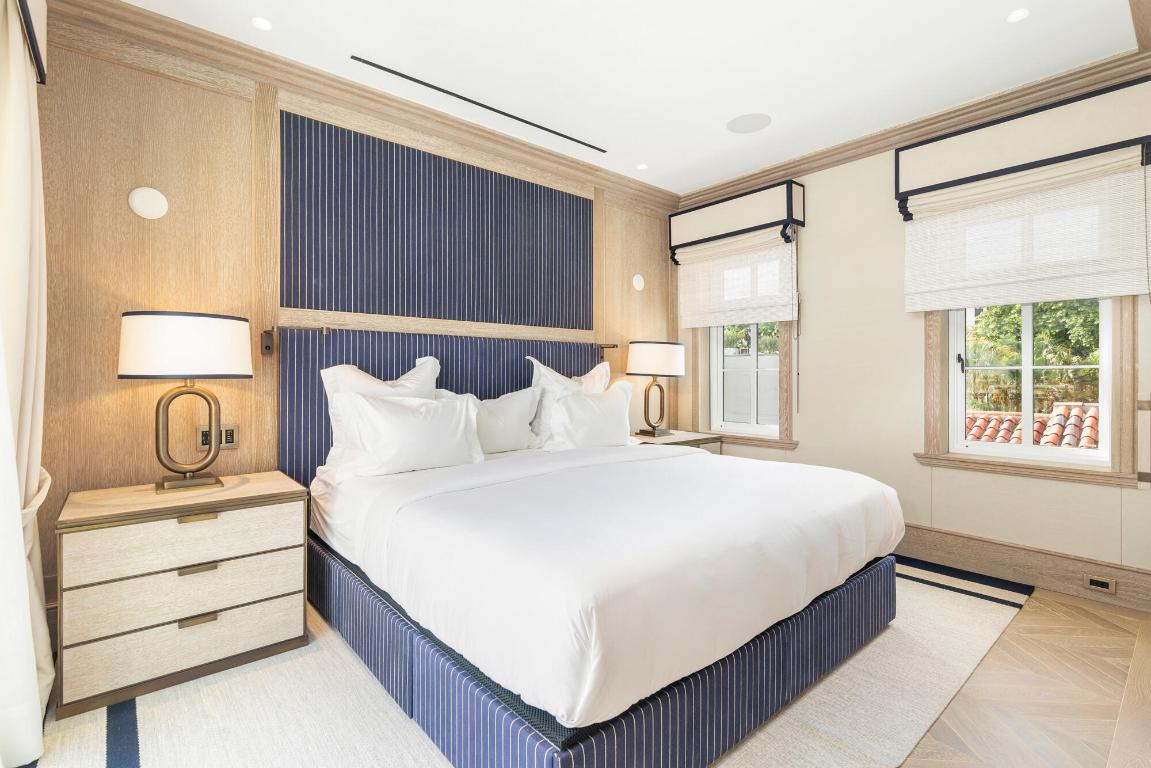 PELICAN LODGE CONDO - Residential