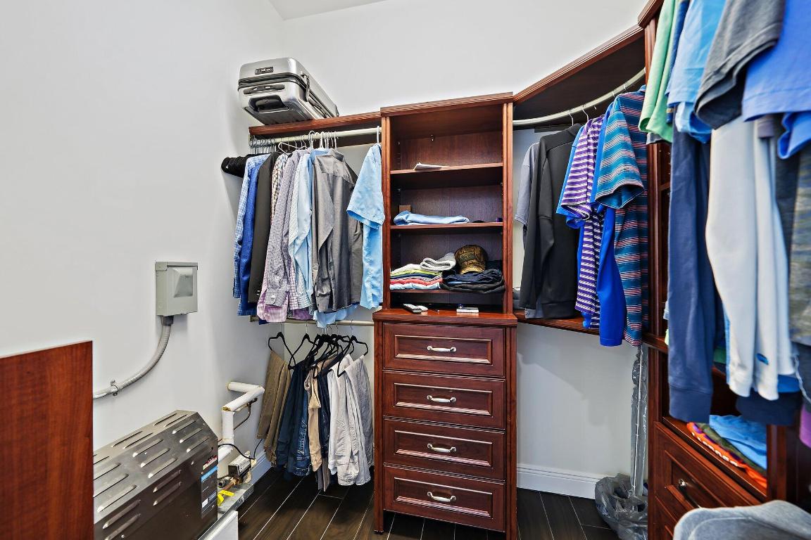 RIVERSIDE - Residential