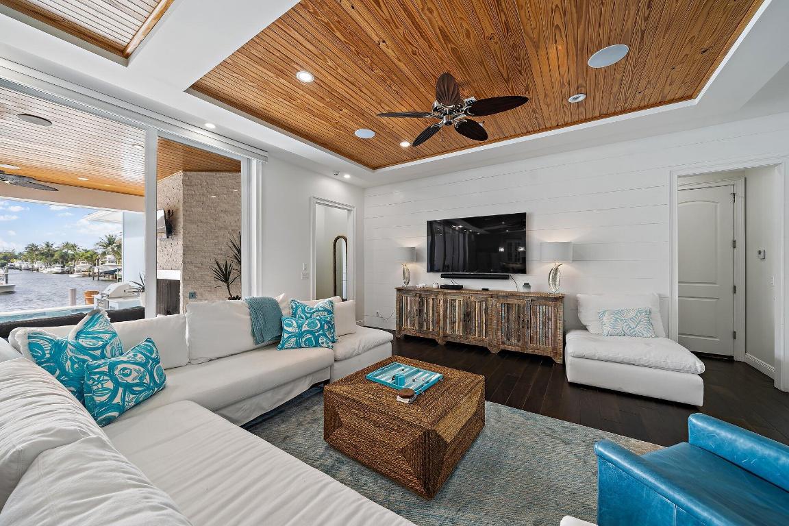 RIVERSIDE - Residential