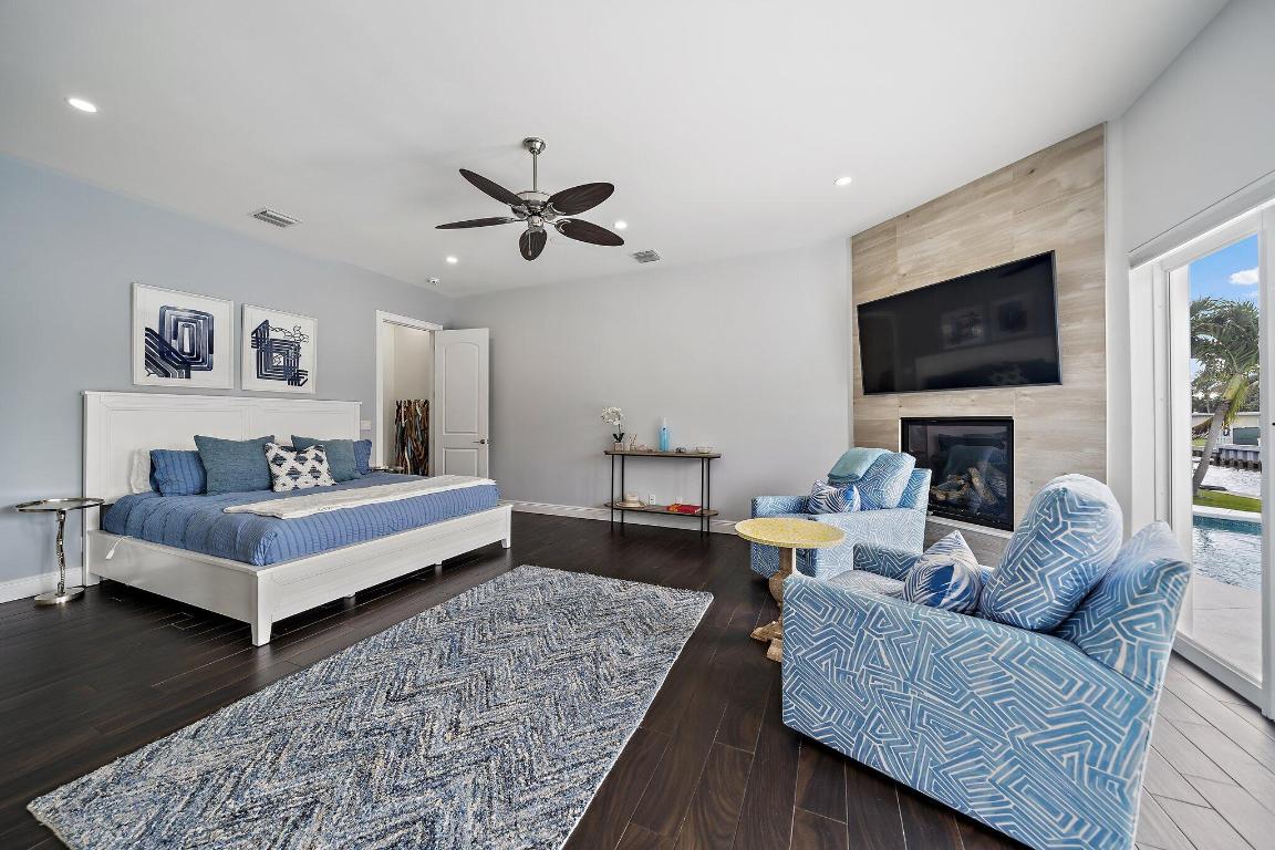 RIVERSIDE - Residential