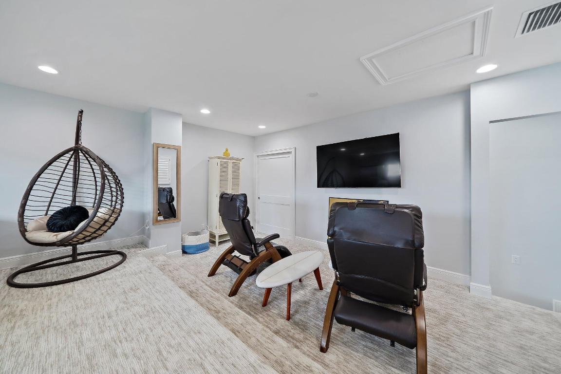 RIVERSIDE - Residential