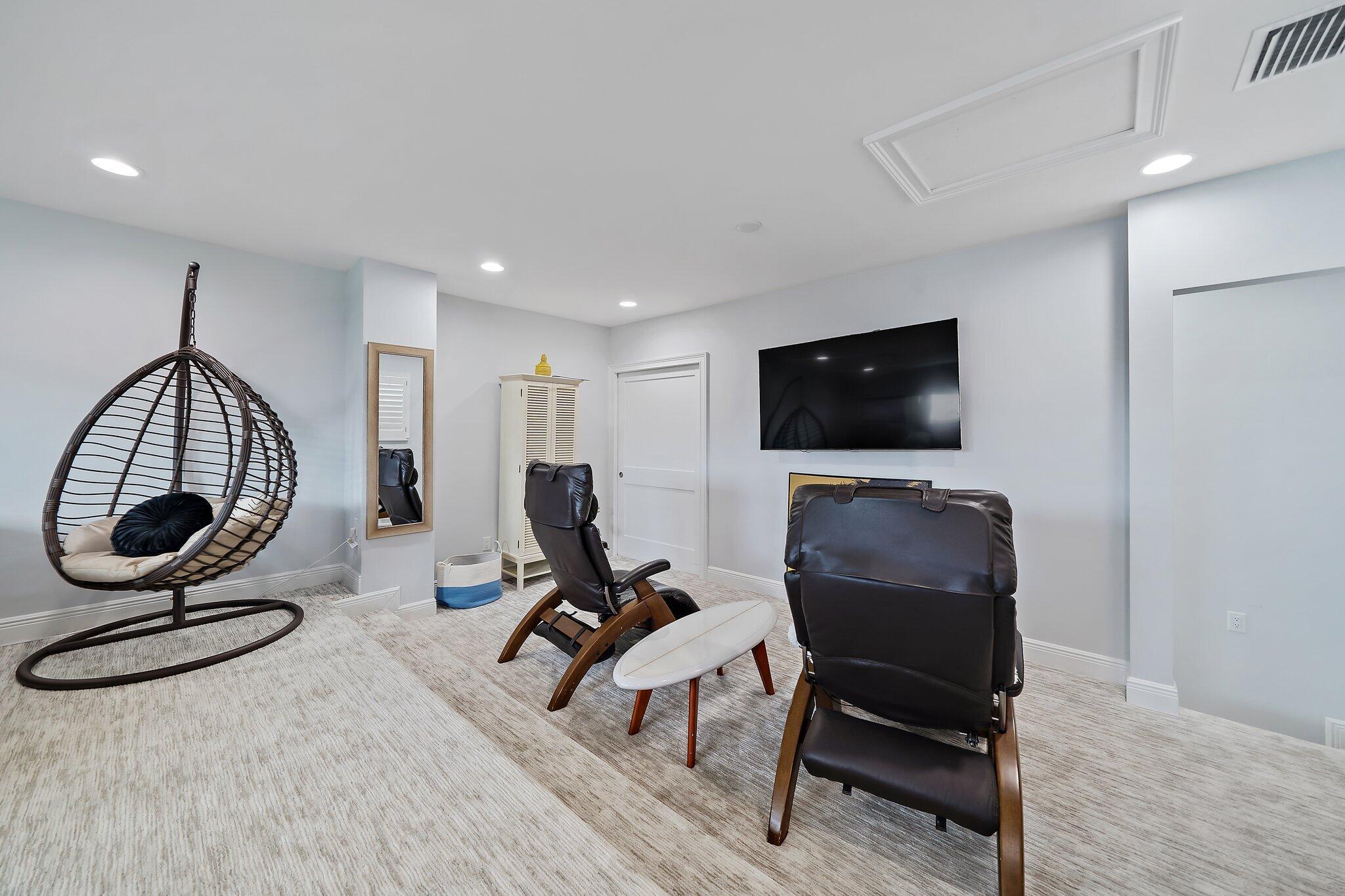 RIVERSIDE - Residential