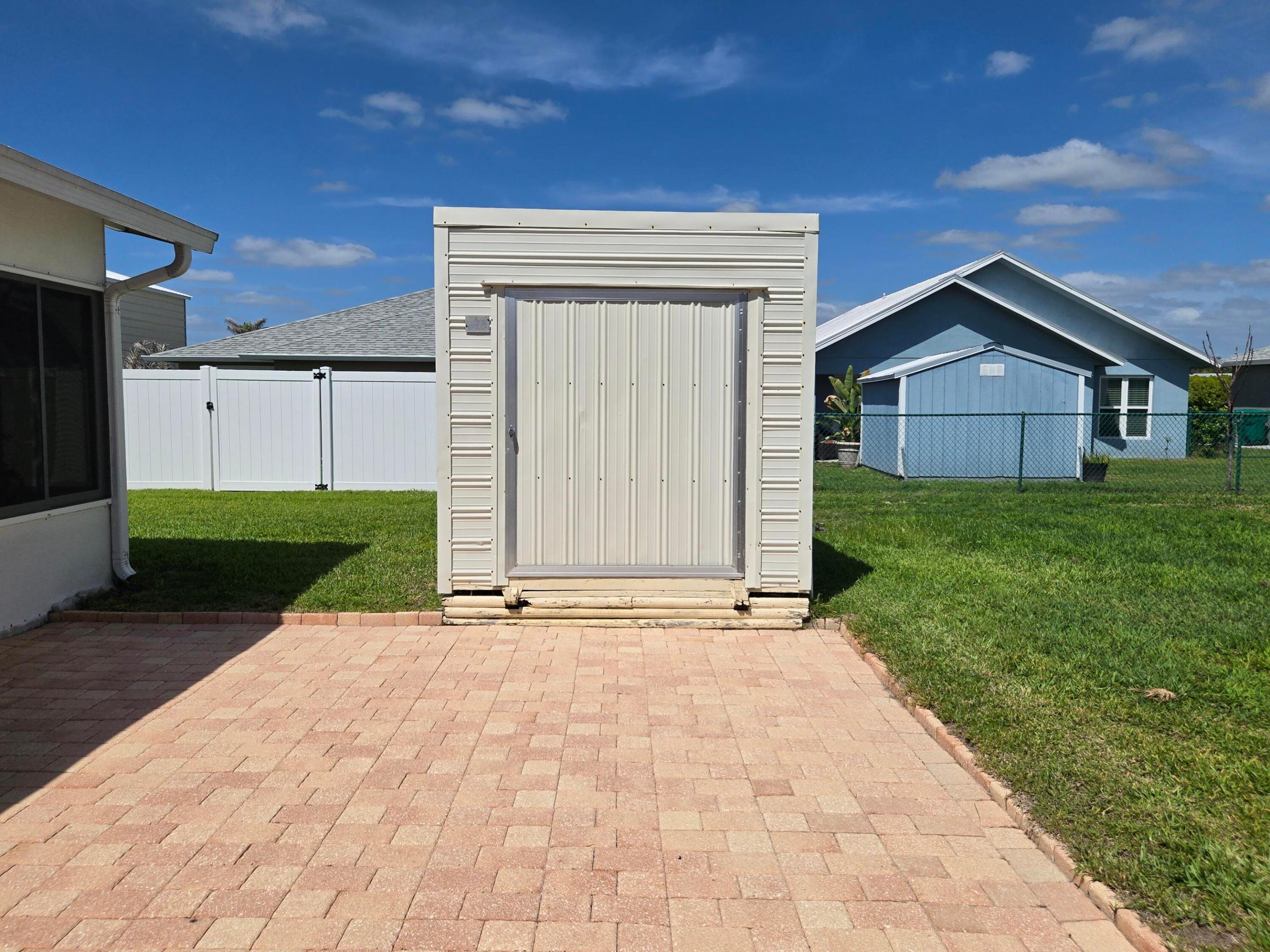 PALM VILLAGE RANCH - Residential