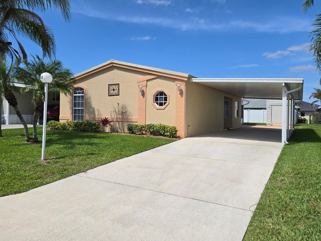 Photo of 4311 SW 9th Way, Okeechobee, FL 34974 (MLS # B26016798)
