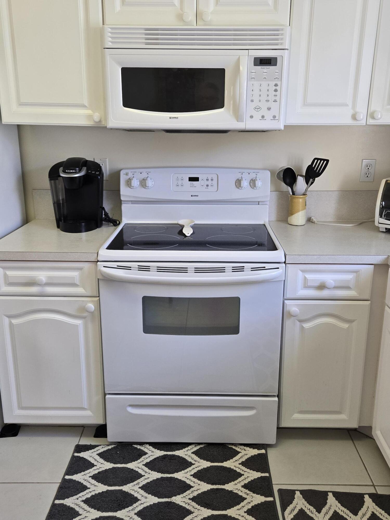 PALM VILLAGE RANCH - Residential